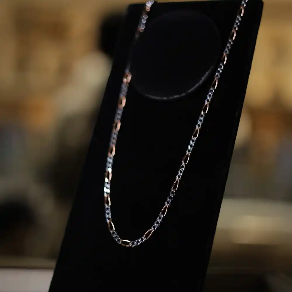 chain 01